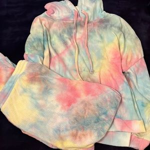 Rue 21 pastel tie dye sweatshirt and pants, size XL, barely worn